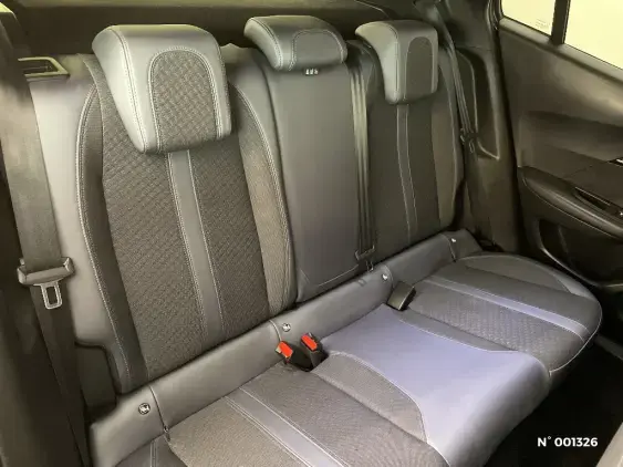 PEUGEOT 2008 II - voiture d'occasion - Photo 11