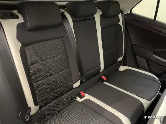 VOLKSWAGEN T-ROC - voiture d'occasion - Photo 11