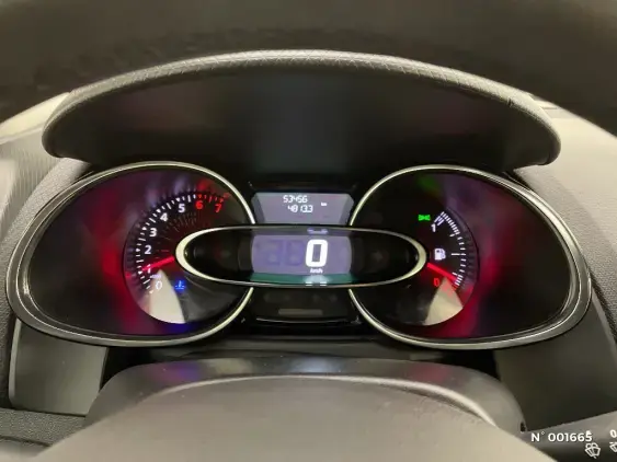 RENAULT CLIO IV - voiture d'occasion - Photo 12