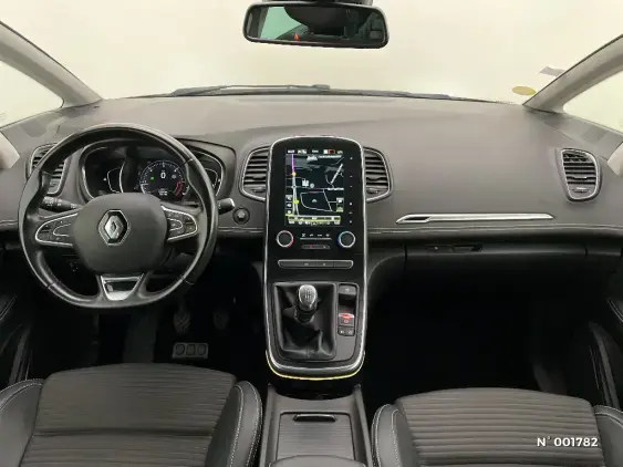RENAULT SCENIC IV - voiture d'occasion - Photo 9