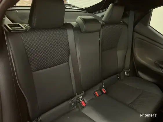 TOYOTA YARIS IV - voiture d'occasion - Photo 11