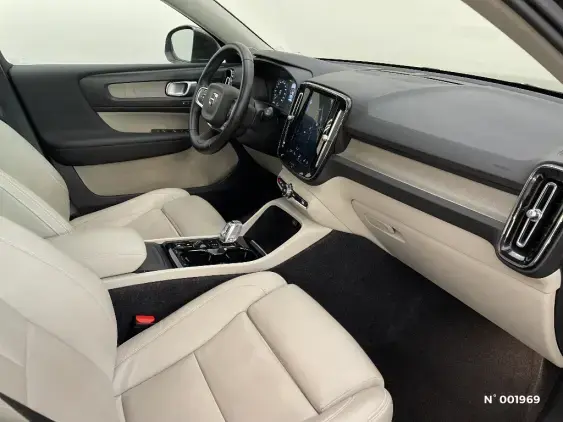 VOLVO XC40 - voiture d'occasion - Photo 10