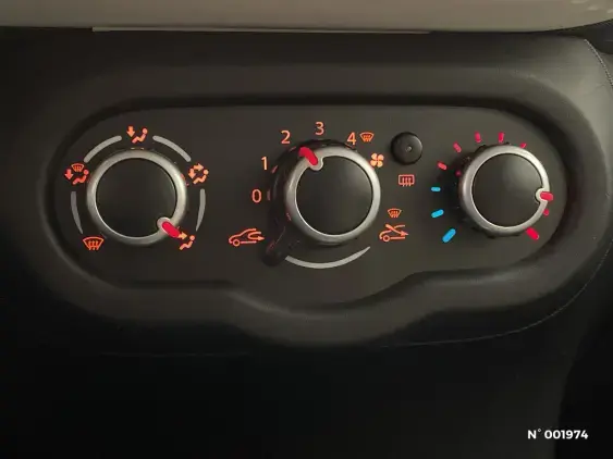 RENAULT TWINGO III - voiture d'occasion - Photo 14