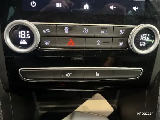 RENAULT MEGANE IV - voiture d'occasion - Photo 15