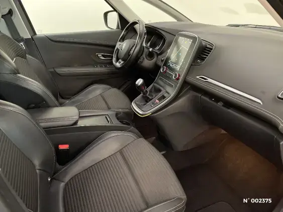 RENAULT SCENIC IV - voiture d'occasion - Photo 10