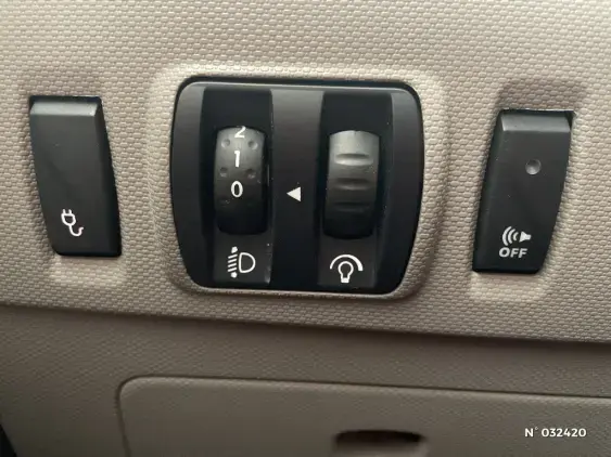 RENAULT ZOE - voiture d'occasion - Photo 14