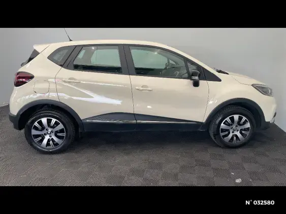 RENAULT CAPTUR - voiture d'occasion - Photo 5