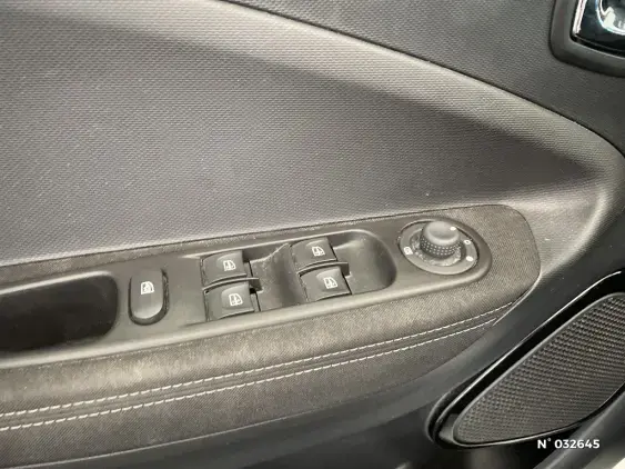 RENAULT ZOE - voiture d'occasion - Photo 27