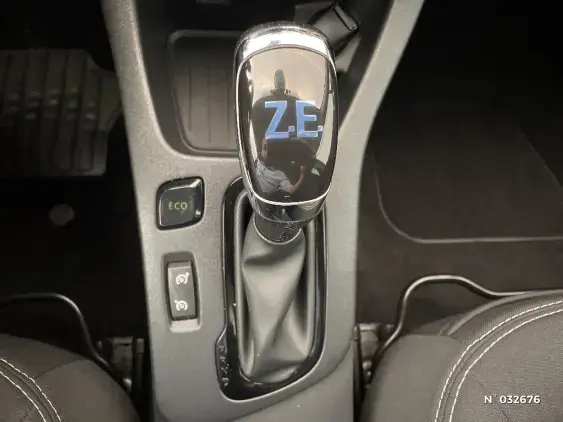 RENAULT ZOE - voiture d'occasion - Photo 24