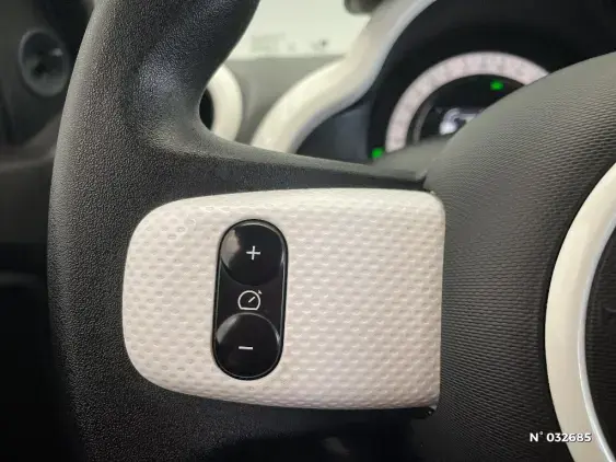 RENAULT TWINGO ELECTRIQUE III - voiture d'occasion - Photo 22