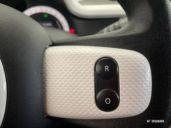 RENAULT TWINGO ELECTRIQUE III - voiture d'occasion - Photo 23