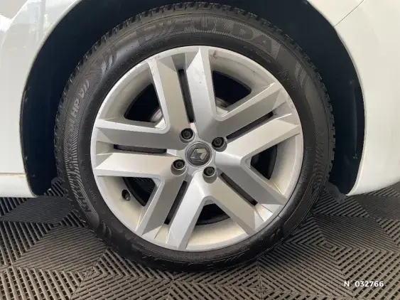 RENAULT CLIO V - voiture d'occasion - Photo 8