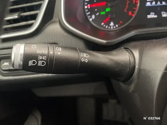 RENAULT CLIO V - voiture d'occasion - Photo 31