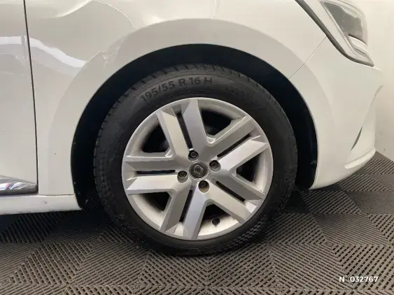 RENAULT CLIO V - voiture d'occasion - Photo 8