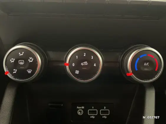 RENAULT CLIO V - voiture d'occasion - Photo 25