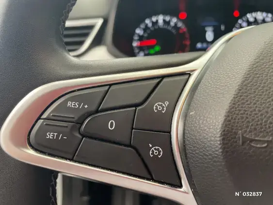 RENAULT CLIO V - voiture d'occasion - Photo 25