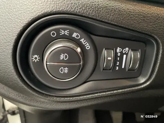 JEEP RENEGADE - voiture d'occasion - Photo 15