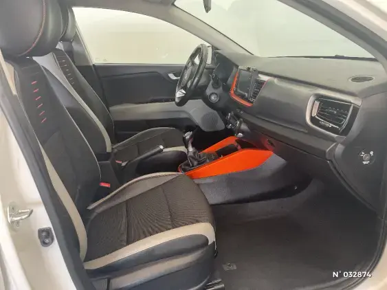 KIA STONIC - voiture d'occasion - Photo 10