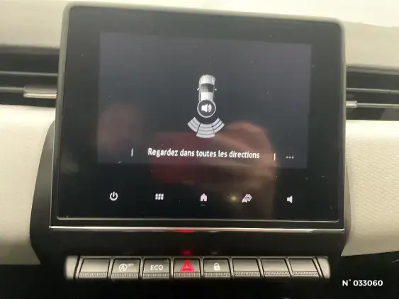 RENAULT CLIO V - voiture d'occasion - Photo 13