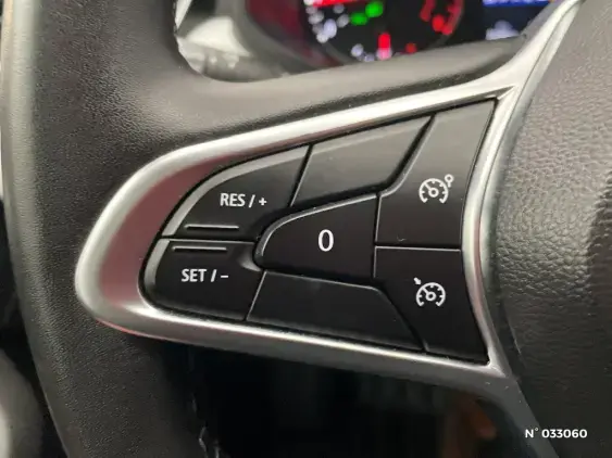 RENAULT CLIO V - voiture d'occasion - Photo 23