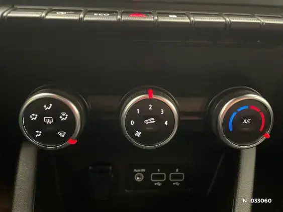 RENAULT CLIO V - voiture d'occasion - Photo 25