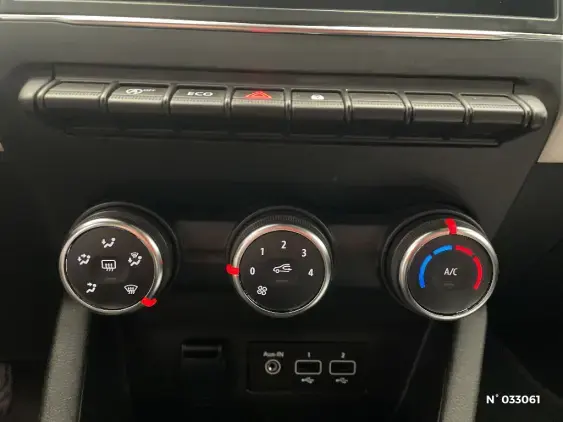 RENAULT CLIO V - voiture d'occasion - Photo 25