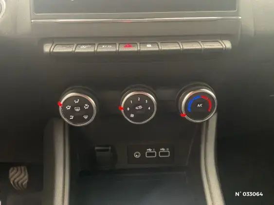 RENAULT CAPTUR II - voiture d'occasion - Photo 30