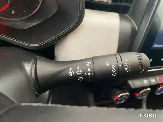 RENAULT CLIO V - voiture d'occasion - Photo 29