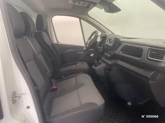 RENAULT TRAFIC FG III - voiture d'occasion - Photo 10