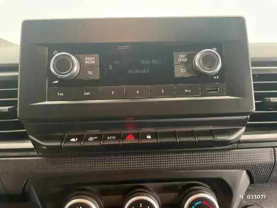 RENAULT TRAFIC FG III - voiture d'occasion - Photo 13