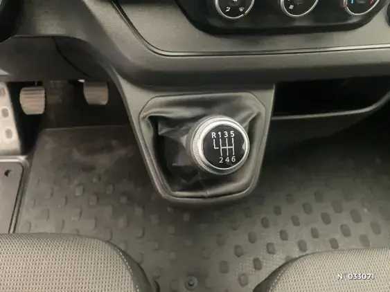 RENAULT TRAFIC FG III - voiture d'occasion - Photo 25