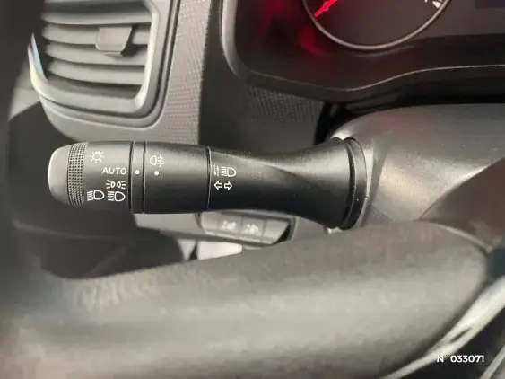 RENAULT TRAFIC FG III - voiture d'occasion - Photo 27