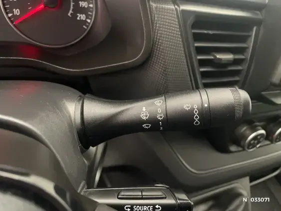 RENAULT TRAFIC FG III - voiture d'occasion - Photo 28