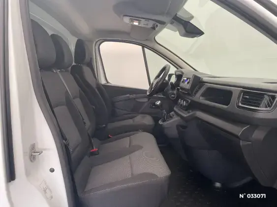 RENAULT TRAFIC FG III - voiture d'occasion - Photo 10