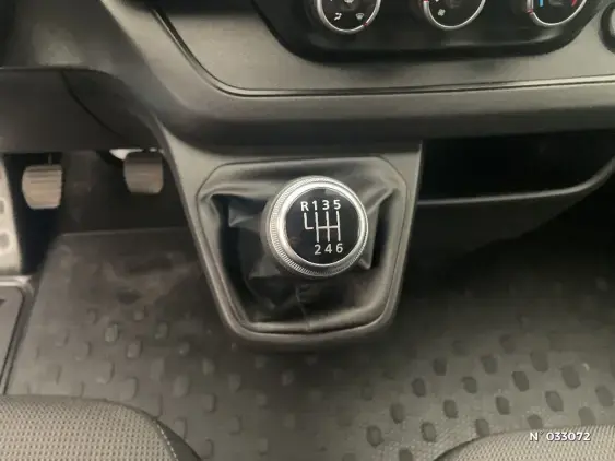 RENAULT TRAFIC FG III - voiture d'occasion - Photo 25