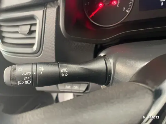 RENAULT TRAFIC FG III - voiture d'occasion - Photo 26