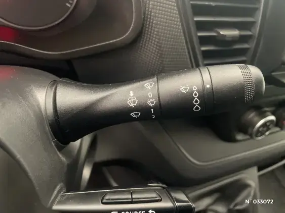 RENAULT TRAFIC FG III - voiture d'occasion - Photo 27