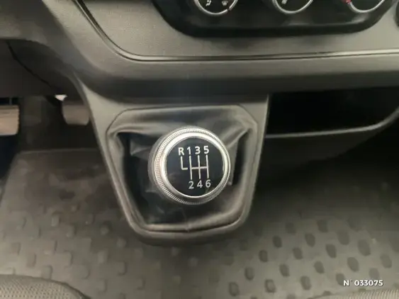 RENAULT TRAFIC FG III - voiture d'occasion - Photo 25