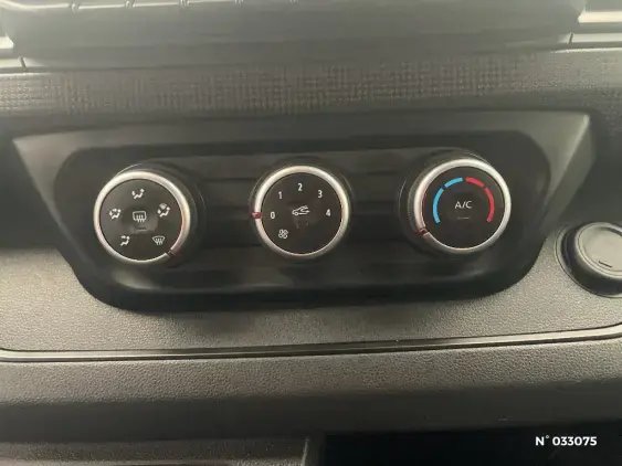 RENAULT TRAFIC FG III - voiture d'occasion - Photo 28