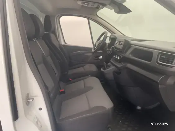 RENAULT TRAFIC FG III - voiture d'occasion - Photo 10