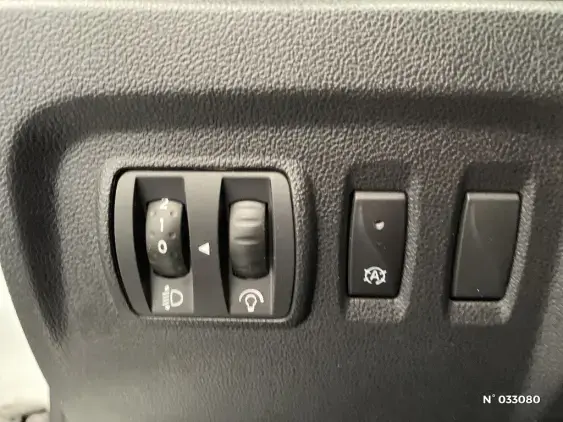 RENAULT CAPTUR - voiture d'occasion - Photo 15