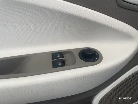 RENAULT ZOE - voiture d'occasion - Photo 30