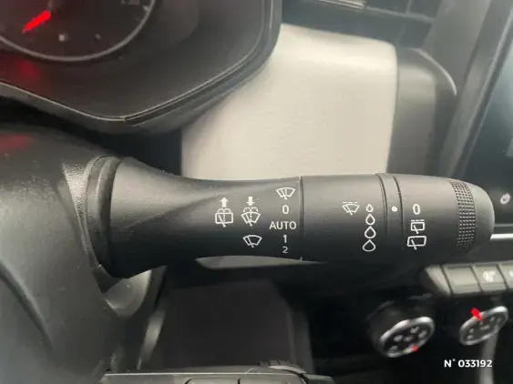 RENAULT CLIO V - voiture d'occasion - Photo 29