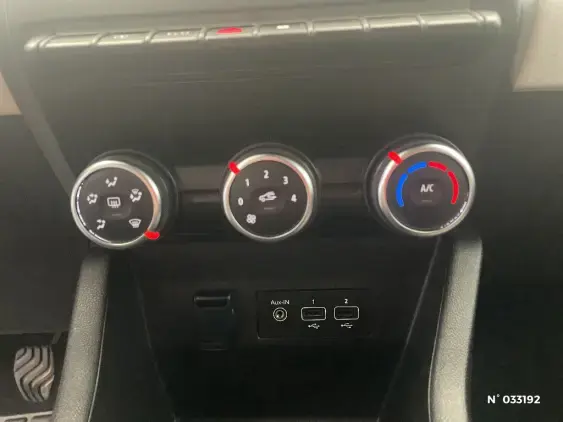 RENAULT CLIO V - voiture d'occasion - Photo 30