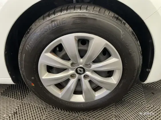 RENAULT CLIO V - voiture d'occasion - Photo 8