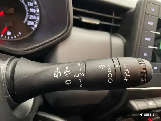 RENAULT CLIO V - voiture d'occasion - Photo 25