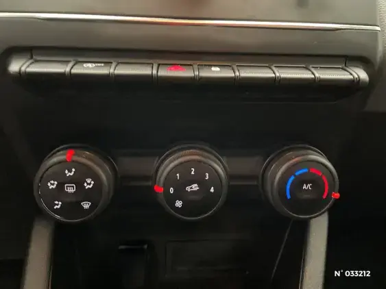 RENAULT CLIO V - voiture d'occasion - Photo 29