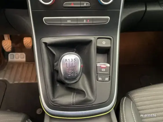 RENAULT SCENIC IV - voiture d'occasion - Photo 30