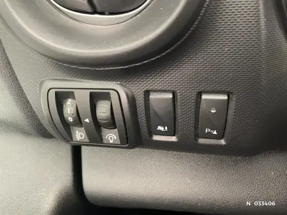 RENAULT TRAFIC FG III - voiture d'occasion - Photo 13