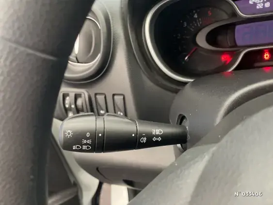 RENAULT TRAFIC FG III - voiture d'occasion - Photo 25